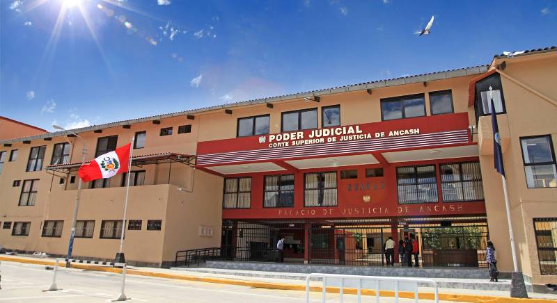 Corte Superior de Justicia del Santa conformó Salas Superiores para 2018