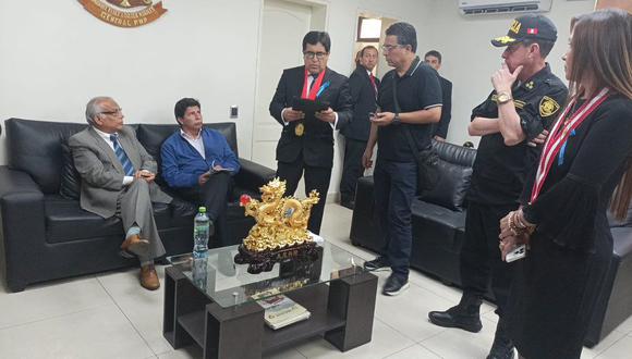 Pedro Castillo permanece detenido en la Prefectura tras ser vacado por el Congreso 