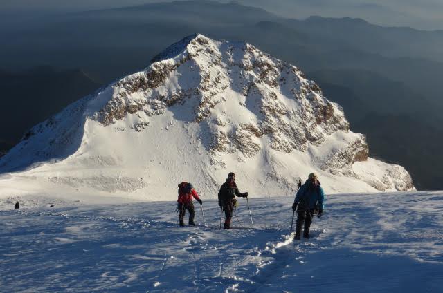 Guías de Montaña del Perú desarrollaron el primer curso de rescate en México