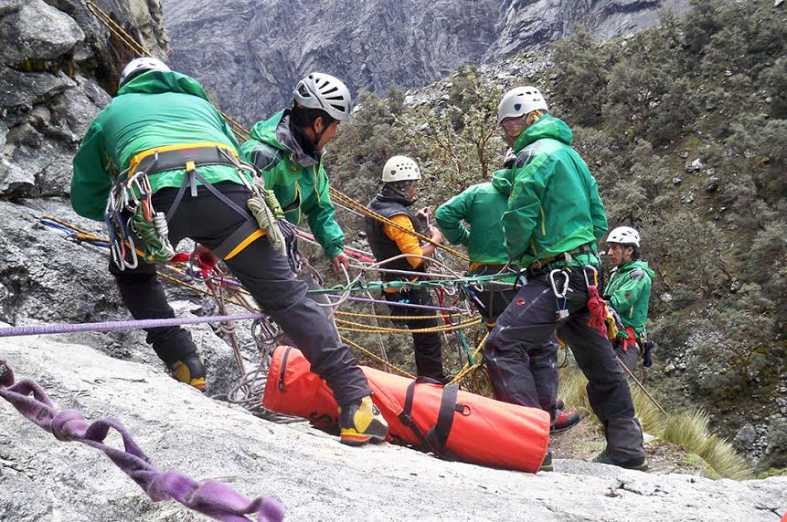 Huaraz: Asociación de Guías de Montaña organiza curso internacional de seguridad y rescate