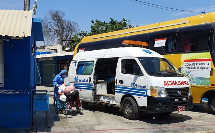 Áncash: dan de alta a paciente asegurada que superó el coronavirus 