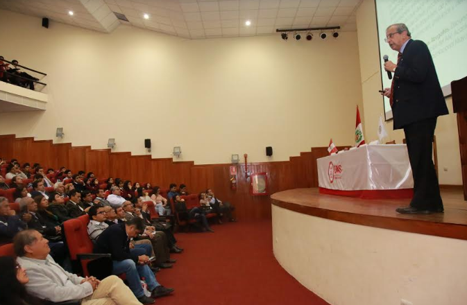 Daniel Mora afirma que la reforma universitaria ha sido necesaria en el Perú 