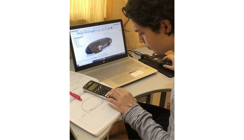 Universitarios peruanos construyen primer vehículo eléctrico para certamen internacional