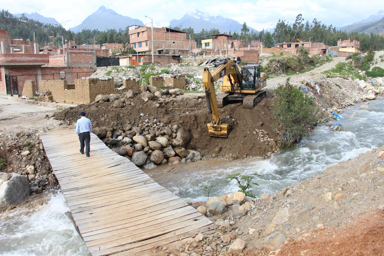 Independencia: iniciaron descolmatación y enrocado del río Auqui