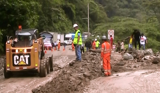 Vía San Luis-Piscobamba afectada por deslizamiento de tierras tras lluvias