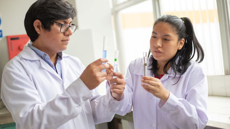 Garantizan educación gratuita a 20 mil estudiantes en el 2025 con Beca 18