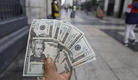 Dólar abre al alza y se cotiza en S/ 3.814 a nivel interbancario 