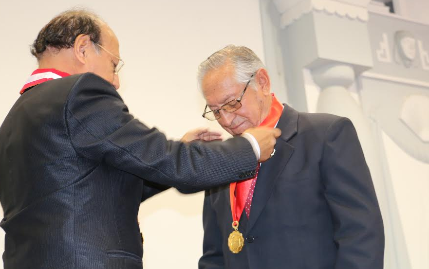Destacado investigador huaracino recibe distinción  Honoris Causa