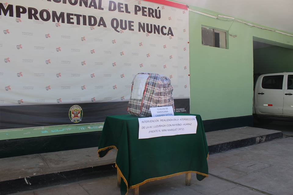 Policía detiene a dos sujetos por el delito de tráfico ilícito de drogas en Casma