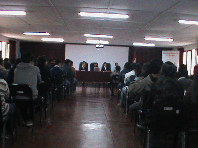 Jóvenes denuncian intromisión del gobierno regional en congreso nacional