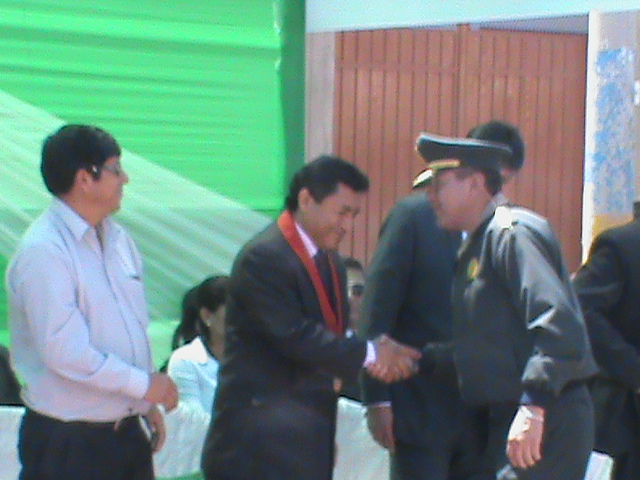 Alcalde de Independencia llama ingenuo a periodista ante invasiones en Pongor