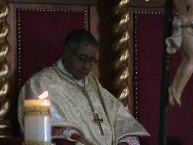 Obispo de Huaraz pide a políticos dejar de utilizar los símbolos religiosos para su provecho