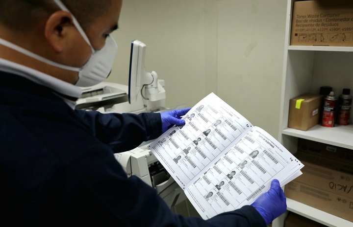 Onpe realizará prueba de color de las cédulas de sufragio para la segunda elección regional 