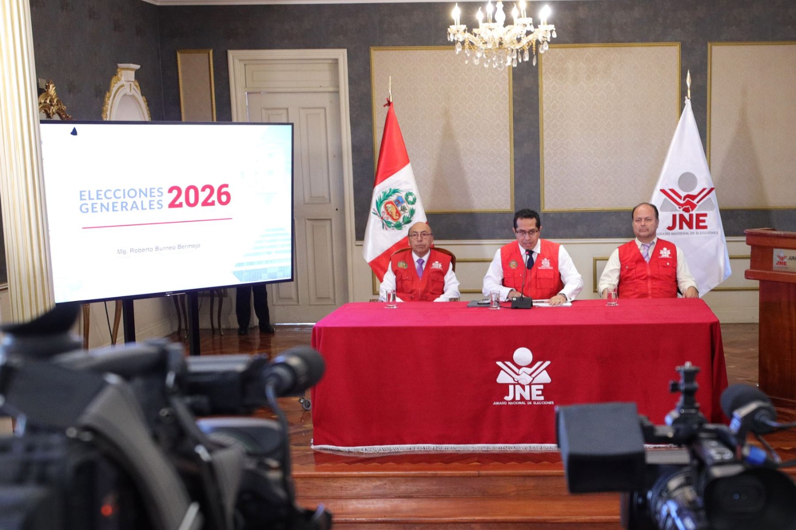 Más de dos millones de electores afiliados participarán en elecciones primarias informa el JNE