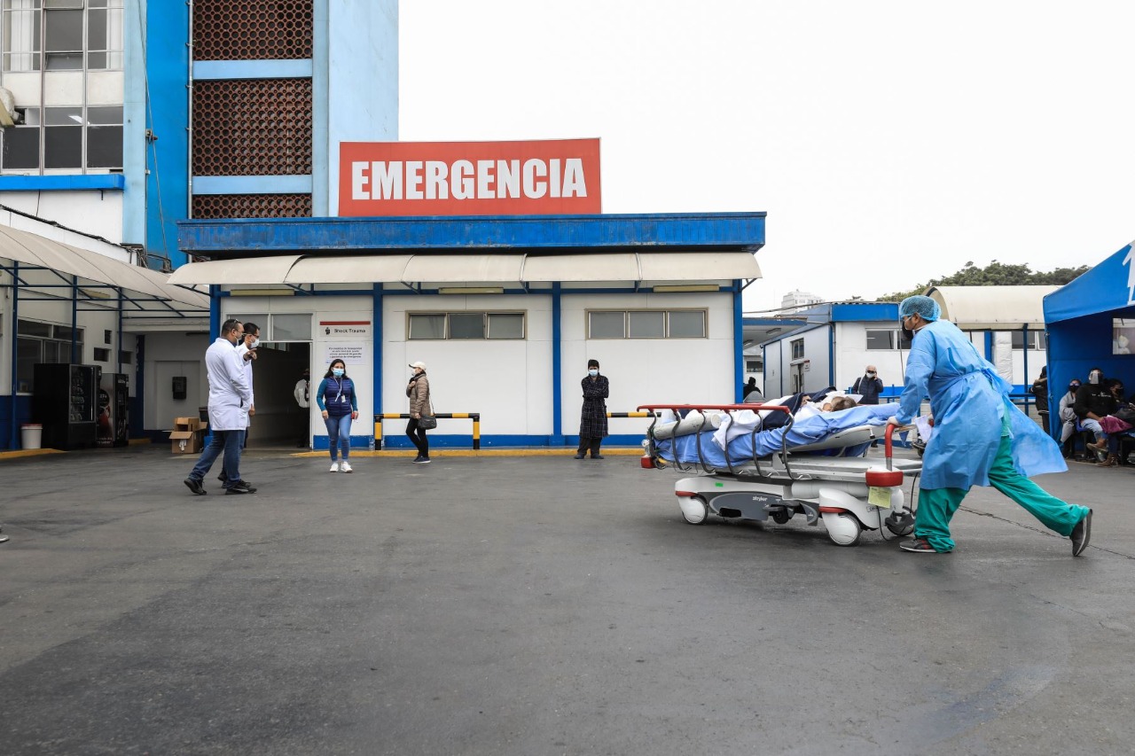 Entidades públicas y privadas deben a EsSalud más de S/ 5, 000 millones