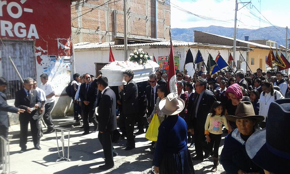 Amigos y familiares dieron último adiós a Arturo Torres Mercado