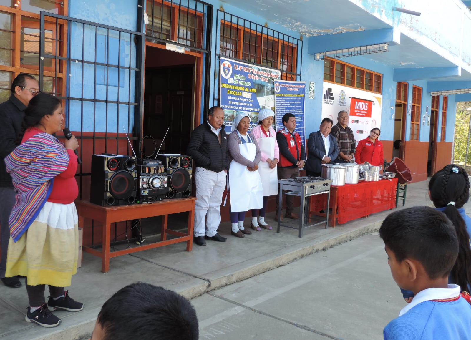 Áncash: Qali Warma en  entrega kits para equipar cocina de colegios  en Independencia 