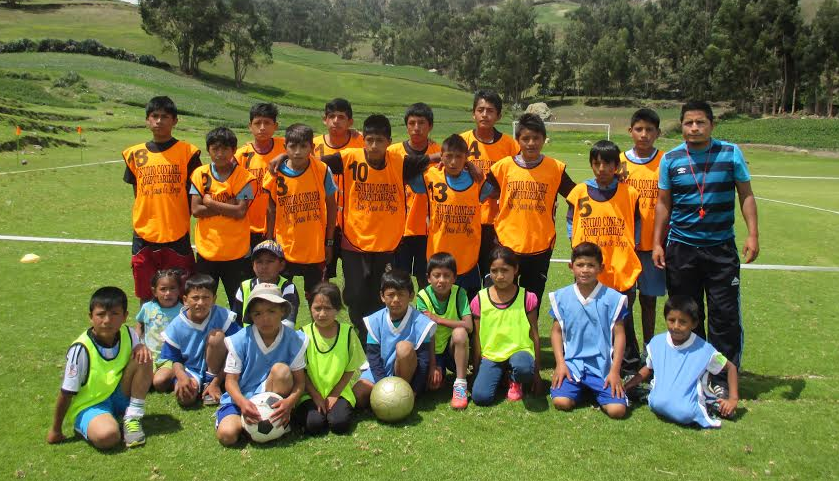  Independencia: inauguran escuelas deportivas en  básquet, futbol y atletismo