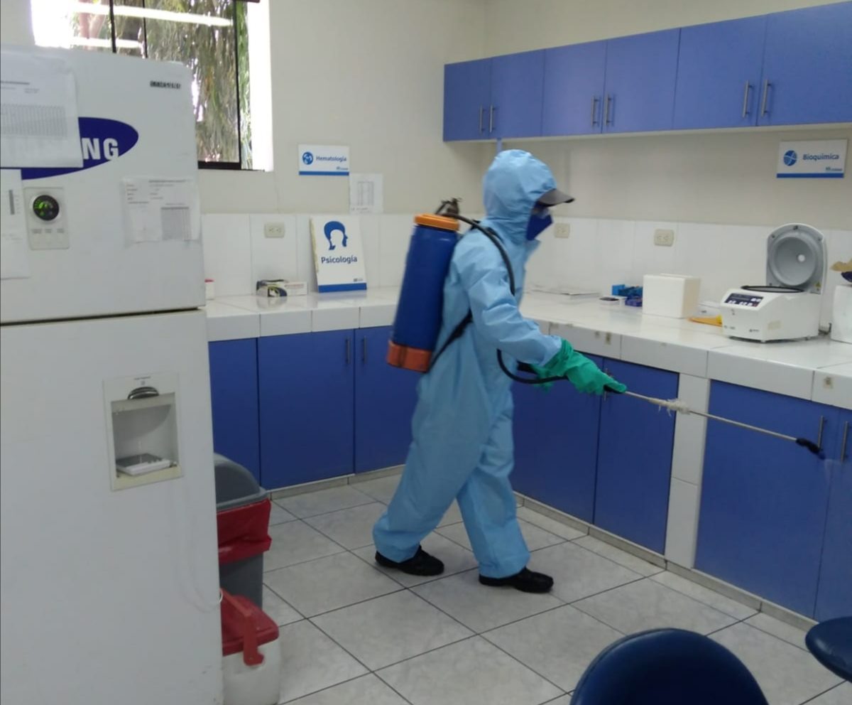 EsSalud Áncash continúa con desinfección de ambientes hospitalarios