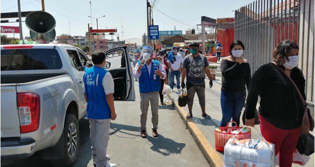 Médicos de EsSalud Áncash realizan perifoneo en mercados y calles para evitar contagios de Covid-19