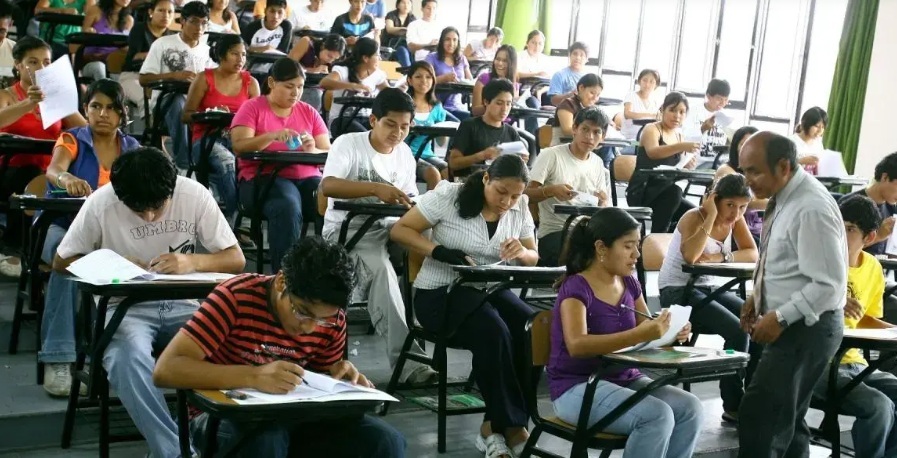 Ley 'ciclo cero': ¿En qué consiste esta iniciativa del Congreso y por qué las universidades la cuestionan?