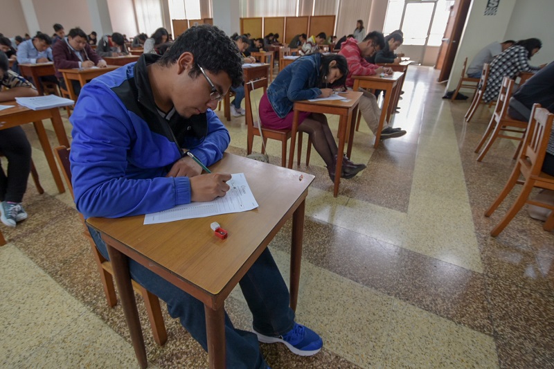 Más de 5800 jóvenes postularán para ser becados en especialización en el sector saneamiento