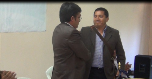 Director Regional de Salud César Fallaque se resiste dejar el cargo ante Waldo Ríos