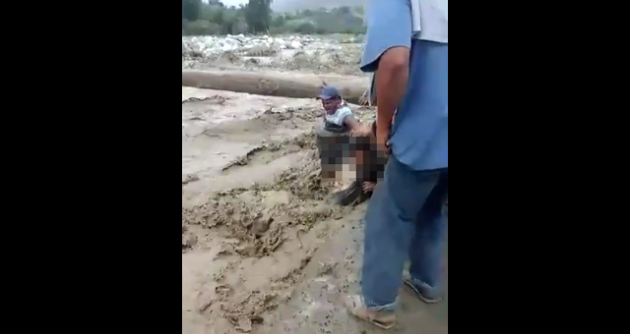 Mujer cayó de puente artesanal y murió ahogada en río de Moro