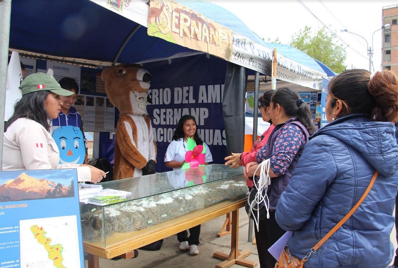 Huaraz: realizan feria informativa en el boulevard Pastorita Huaracina 