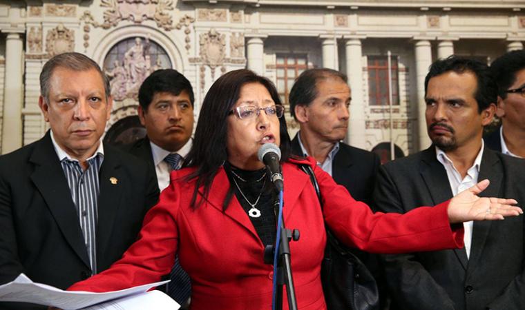 Congresista Foronda retira de su despacho a trabajadora sentenciada por terrorismo
