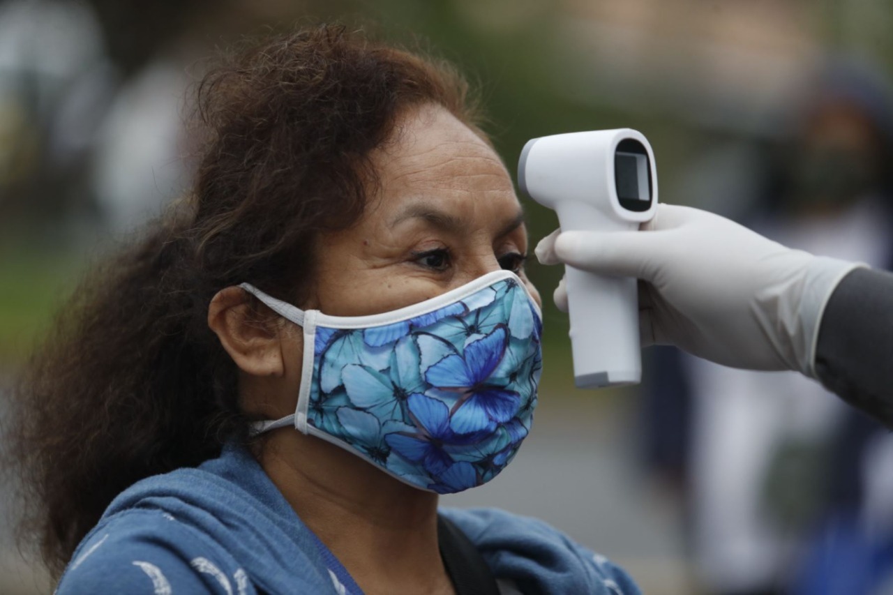 Minsa: ya no es obligatorio toma de temperatura ni desinfección de calzado