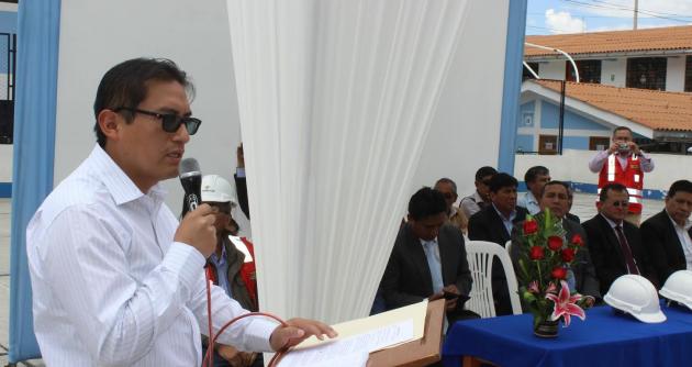 Áncash:gobernador regional querella a empresaria y le pide 1 millón de soles de reparación