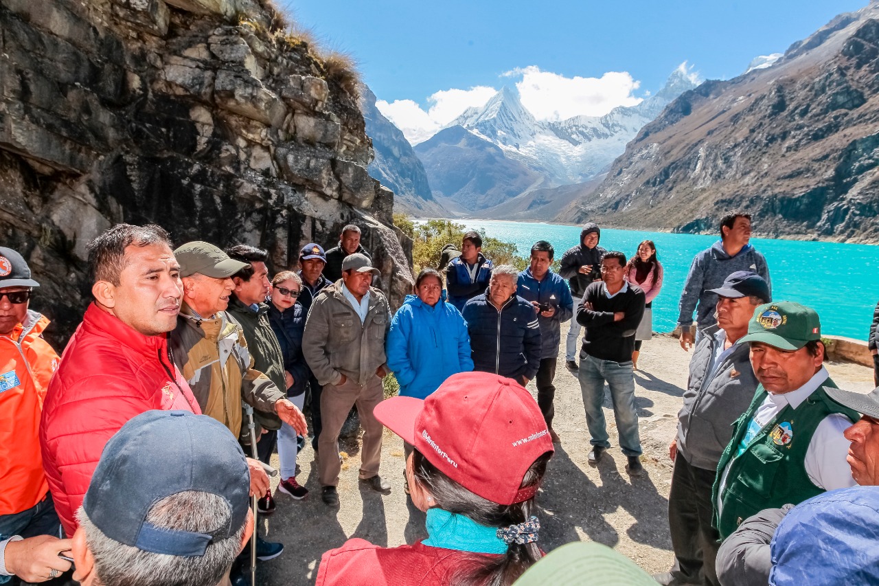 Gobernador Morillo anuncia nuevos estudios en la laguna Parón