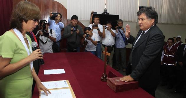 Chimbote: juramentan a nuevo gobernador para la provincia del Santa