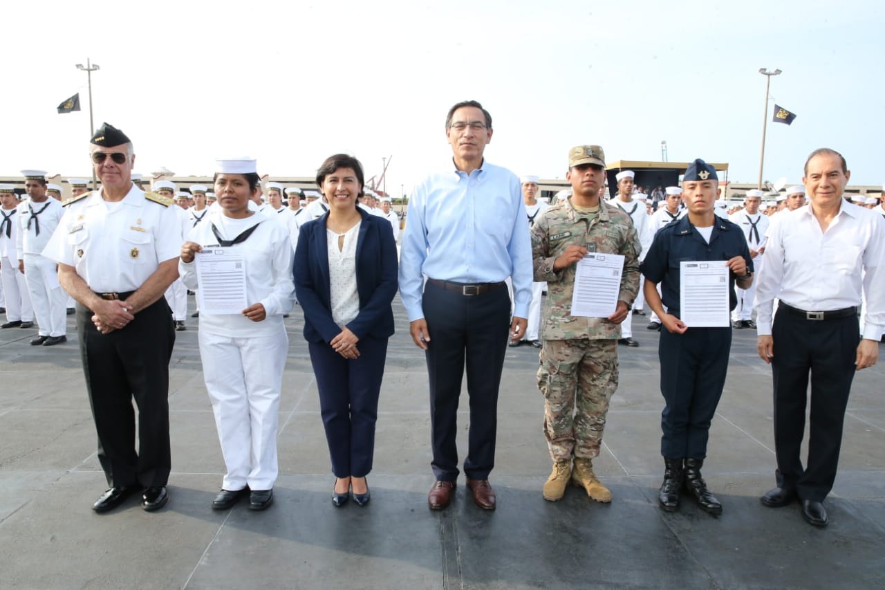 "Gobierno ratifica compromiso de procurar mejores oportunidades de trabajo a jóvenes"