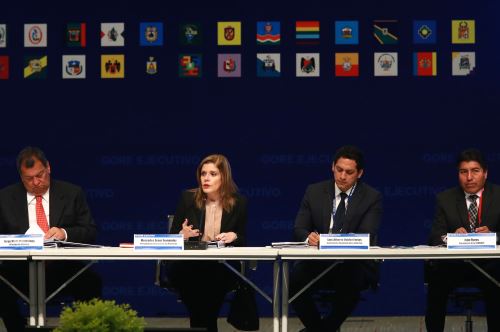 Gobernadores del país respaldan trabajo del gobierno y abogan por la descentralización