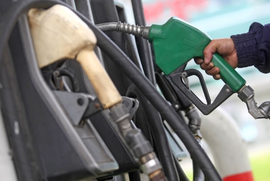 Ministerio de Energía y Minas dicta medidas para frenar alza de combustibles