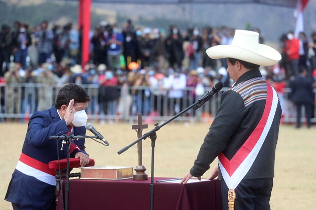 Guido Bellido: el nuevo premier elegido por Pedro Castillo, quien es vinculado a la subversión 