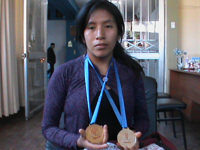 Santiaguina ganó medalla de plata en competencia universitaria