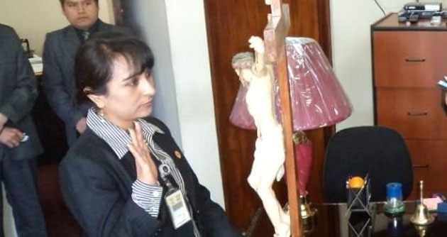 Jueza Gabriela Saavedra concluye audiencia de caso Rosas Pampa por falta de copias certificadas