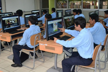 SENATI lanza nueva carrera profesional en diseño gráfico digital en Chimbote y Huaraz