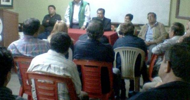 Apristas denuncian serios cuestionamientos éticos a candidato regional Wilder Calderón