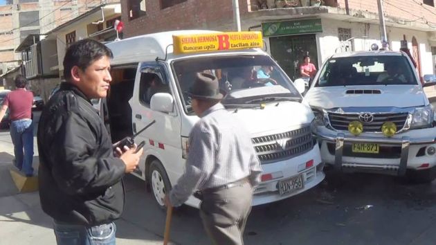 Dos estudiantes heridos a causa de atropello de combi de la línea 13