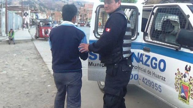 Alumno de Colegio Libertad se intoxicó tras ingerir accidentalmente jugo con disolvente