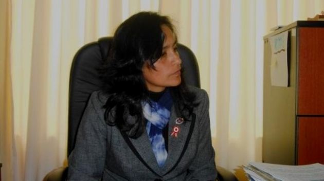 Defensora que ingresó chip al penal habría incurrido en negligencia