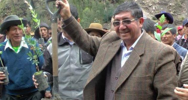 Manuel Páucar tiene 8 denuncias por corrupción pero va por la alcaldía de Chavín