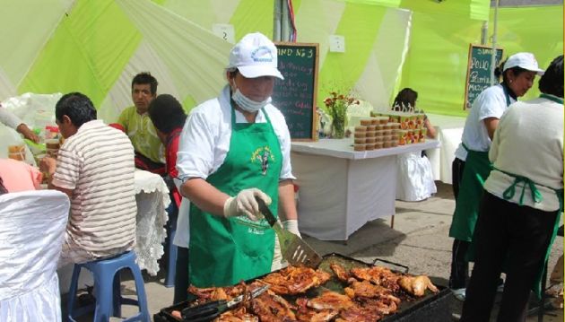 Feria gastronómica y artesanal por 157° aniversario de Huaraz un éxito