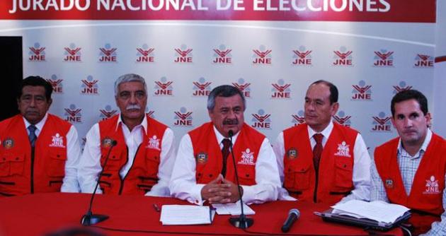 Nuevos alcaldes elegidos asumirán sus cargos el 1 de enero de 2015 según JNE