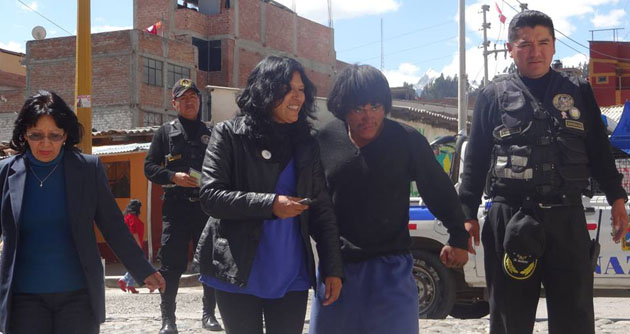 Población muestra apoyo a favor de joven con enfermedad mental