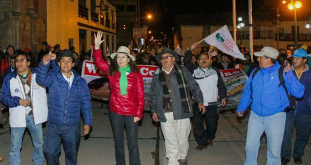 Bolognesi: Toro embiste a candidato de Río Santa y lo deja grave